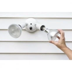 90-Watt Equivalent PAR38 LED Glass Indoor/Outdoor Daylight Classic (2-Pack) by Philips -Philips Lighting Shop philips led light bulbs 470062 40 1000